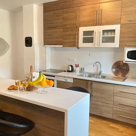 Heart Of Old Town Apartment *